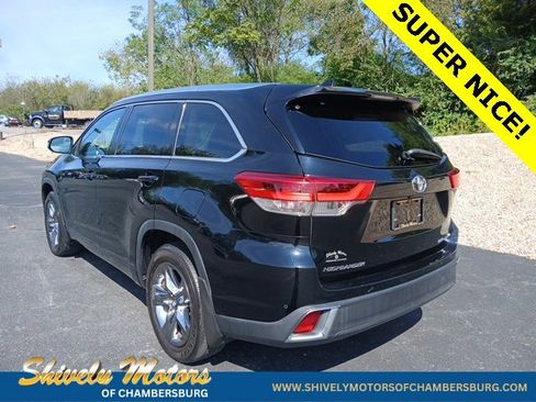 Used 2018 Toyota Highlander Limited Platinum image 4
