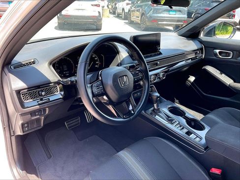 Used 2023 Honda Civic Sport image 8