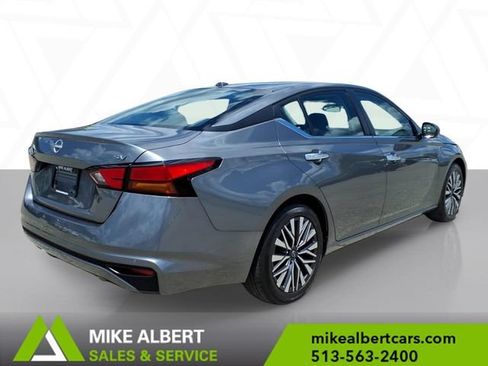 Used 2023 Nissan Altima 2.5 SV FWD image 7