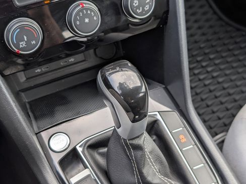 Used 2024 Volkswagen Taos S image 29