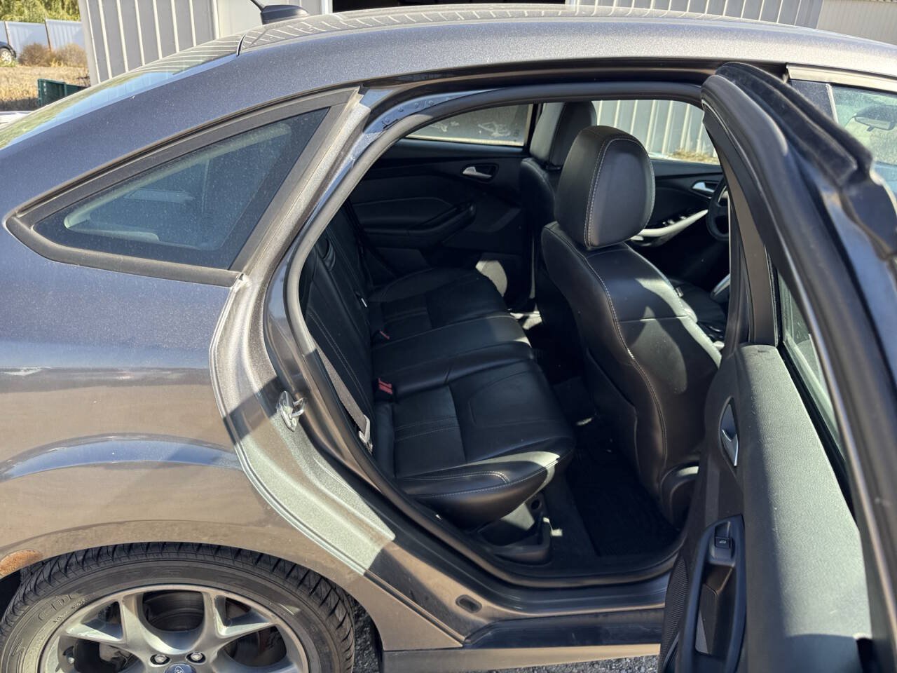 Used 2013 Ford Focus SE FWD image 25