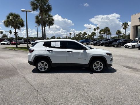 Used 2023 Jeep Compass Sport AWD/4WD image 2