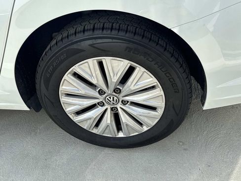 Used 2019 Volkswagen Jetta SE FWD image 8