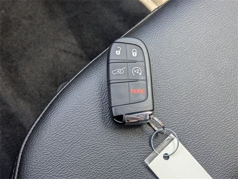 New 2025 Jeep Compass Latitude w/ Sun & Sound Group image 26