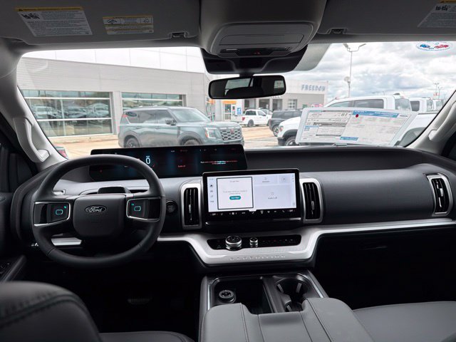 New 2027 Ford Expedition Max Active RWD image 9