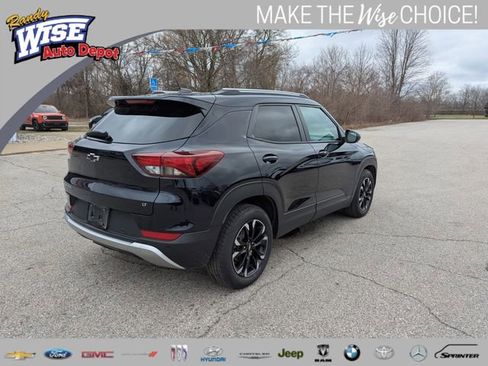 Used 2021 Chevrolet TrailBlazer LT w/ Sun and Liftgate Package image 3