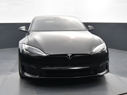 Used 2023 Tesla Model S Plaid image 3