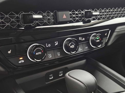 Used 2025 Honda Accord EX-L image 19