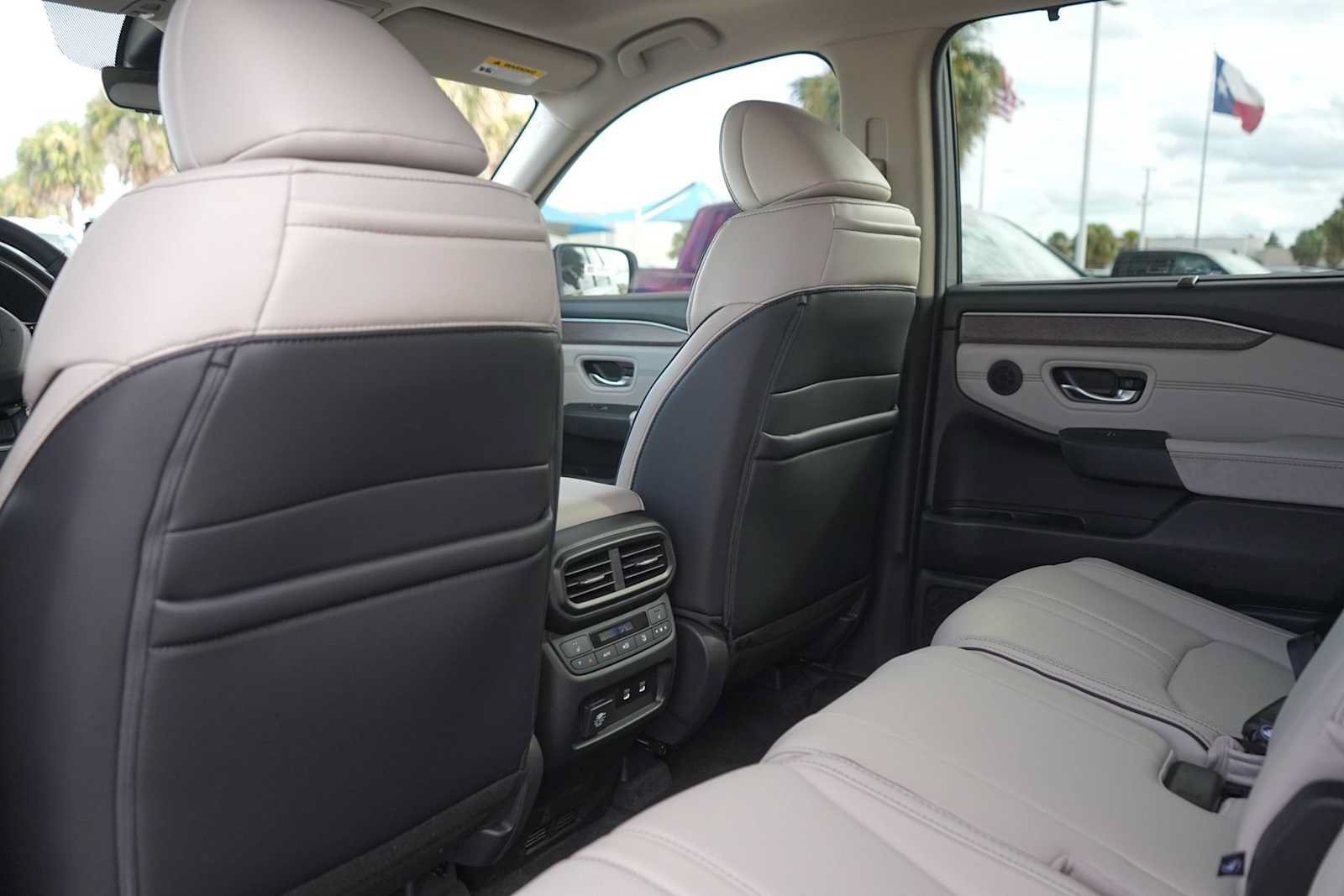 New 2026 Honda Pilot Elite image 12