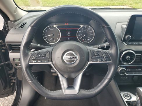 Used 2021 Nissan Sentra SV image 15