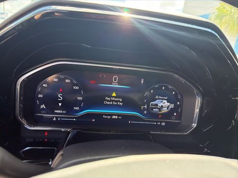 Used 2024 Chevrolet Silverado 1500 LT Trail Boss w/ Convenience Package II image 27