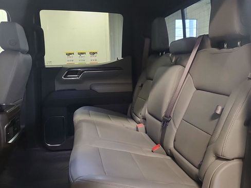 Used 2025 Chevrolet Silverado 1500 LTZ image 13