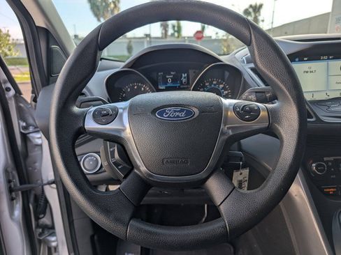 Used 2016 Ford Escape SE w/ Equipment Group 201A FWD image 31