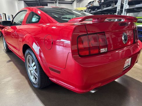 Used 2005 Ford Mustang GT Premium image 42