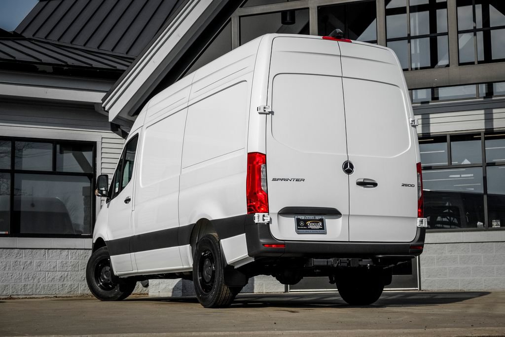 Used 2026 Mercedes-Benz Sprinter 2500 image 2