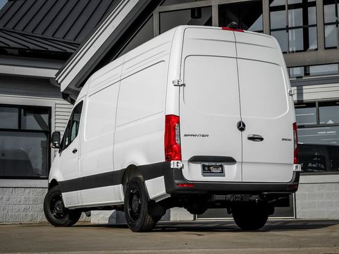 Used 2026 Mercedes-Benz Sprinter 2500 image 2