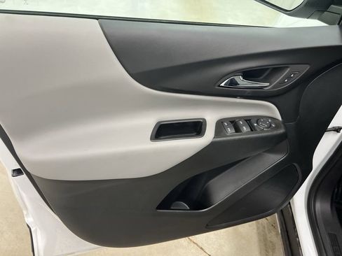 Used 2022 Chevrolet Equinox LS w/ LS Convenience Package image 20