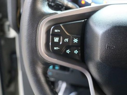 Used 2025 Ford Bronco Badlands image 28