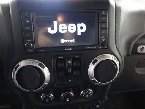 Used 2017 Jeep Wrangler Unlimited Sahara w/ Quick Order Package 24E Chief AWD/4WD image 12