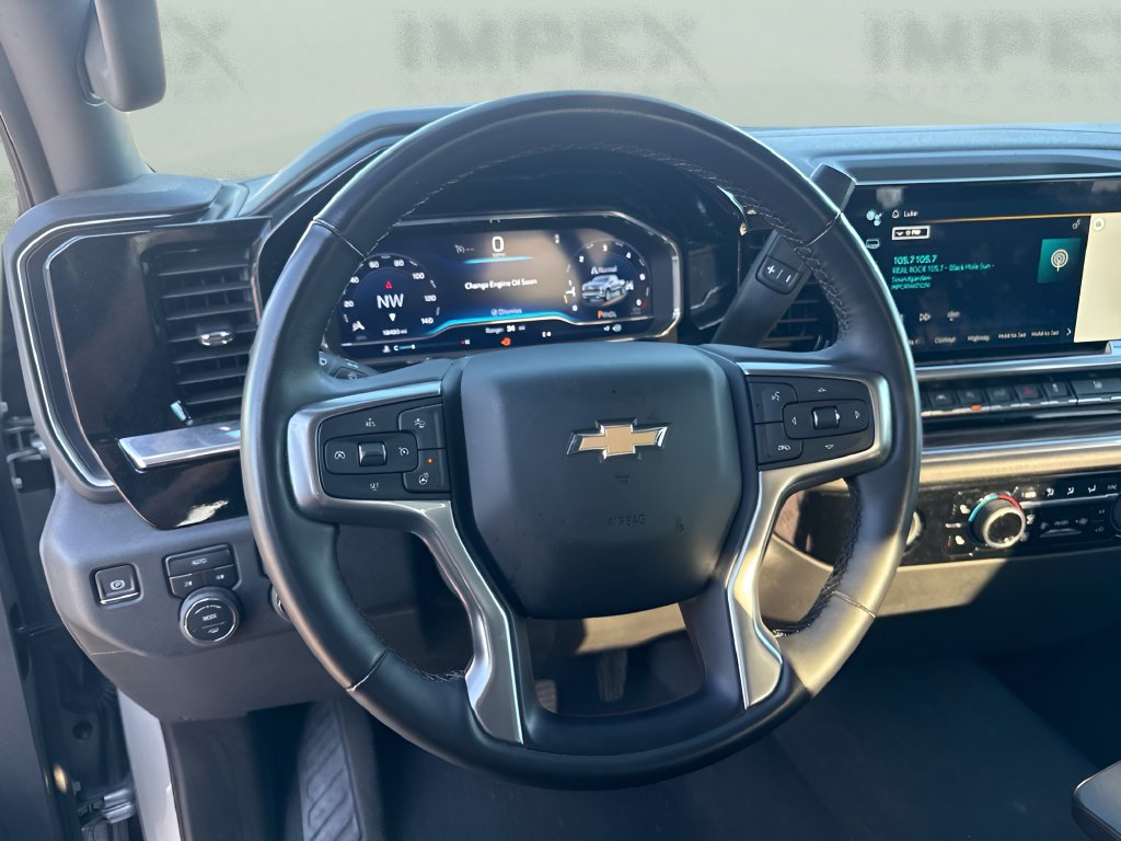 Used 2024 Chevrolet Silverado 1500 LT AWD/4WD image 10