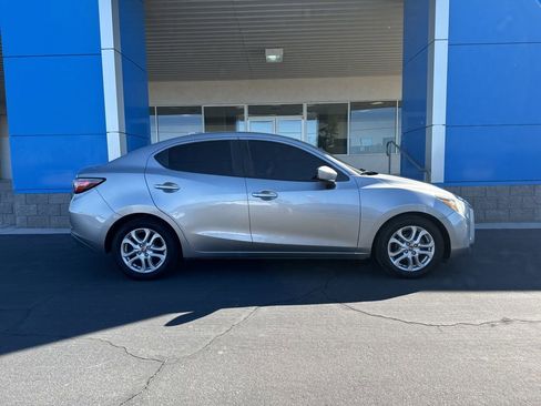 Used 2016 Scion iA image 2