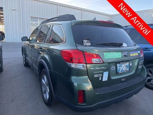 Used 2014 Subaru Outback 2.5i Premium image 3