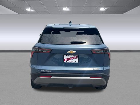 Used 2025 Chevrolet Equinox LT FWD image 4