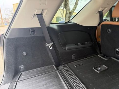 Used 2025 Nissan Pathfinder Platinum image 37