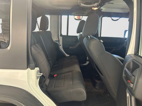 Used 2012 Jeep Wrangler Unlimited Sport AWD/4WD image 21