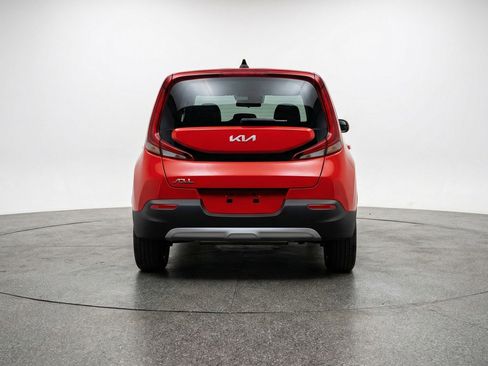 Used 2025 Kia Soul LX w/ LX Technology Package image 7