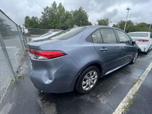 Used 2025 Toyota Corolla LE FWD image 16