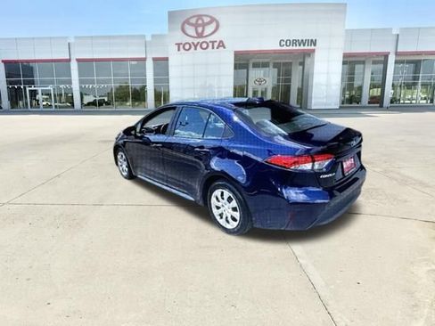Used 2025 Toyota Corolla LE FWD image 17