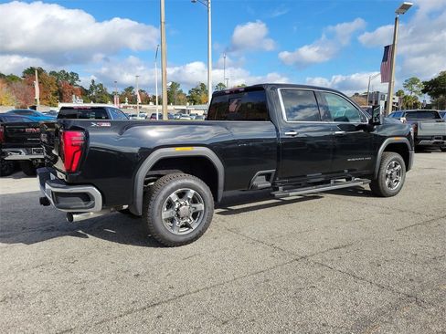 New 2025 GMC Sierra 3500 SLT w/ SLT Premium Package image 5
