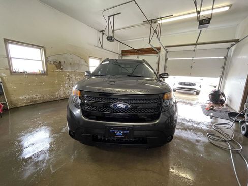 Used 2015 Ford Explorer Sport w/ Equipment Group 401A AWD/4WD image 8