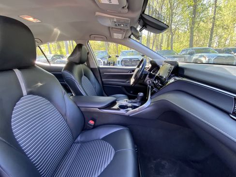 Used 2024 Toyota Camry SE FWD image 23