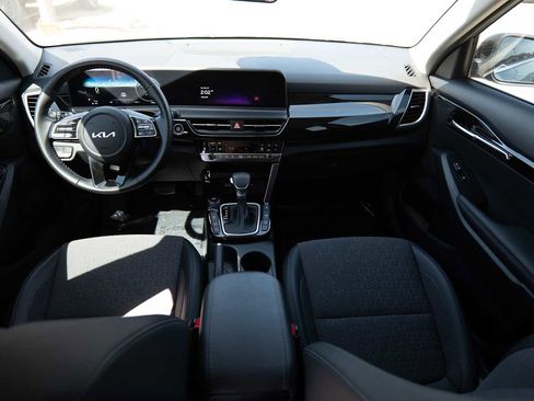 Certified 2024 Kia Seltos S image 25