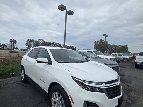Certified 2023 Chevrolet Equinox LT image 2