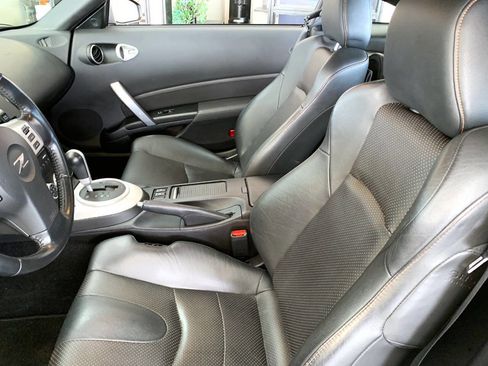 Used 2007 Nissan 350Z Touring w/ Cargo Convenience Pkg image 13