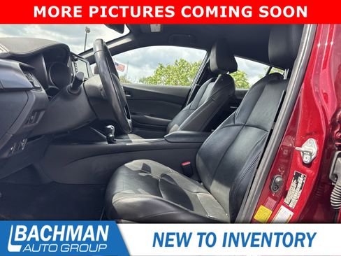 Used 2018 Toyota C-HR XLE image 11