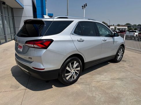 Used 2022 Chevrolet Equinox Premier AWD/4WD image 5