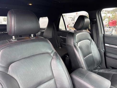 Used 2016 Ford Explorer Sport AWD/4WD image 3