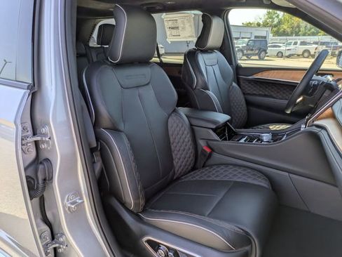 New 2024 Jeep Grand Cherokee Summit AWD/4WD image 36