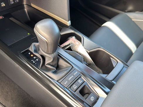 Certified 2025 Toyota Camry SE FWD image 27