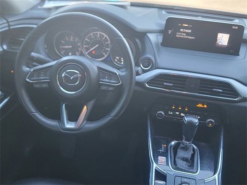 Used 2022 MAZDA CX-9 Touring image 17