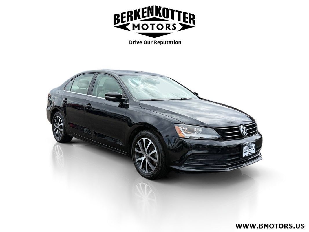 Used 2017 Volkswagen Jetta SE FWD image 1