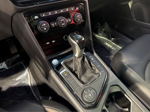 Used 2023 Volkswagen Taos SEL image 24