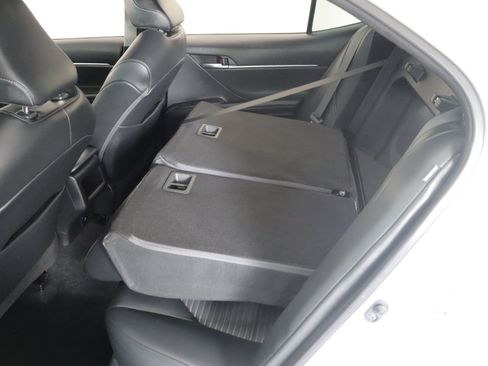Used 2022 Toyota Camry SE FWD image 21