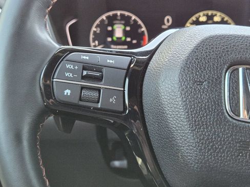 Used 2023 Honda Pilot TrailSport image 18