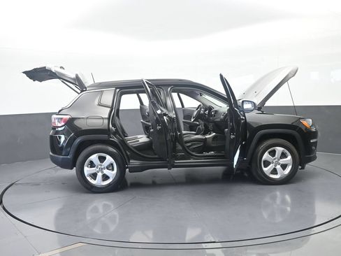 Used 2018 Jeep Compass Latitude w/ Popular Equipment Group AWD/4WD image 74