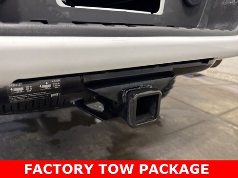 Used 2021 Chevrolet Colorado LT w/ LT Convenience Package image 6